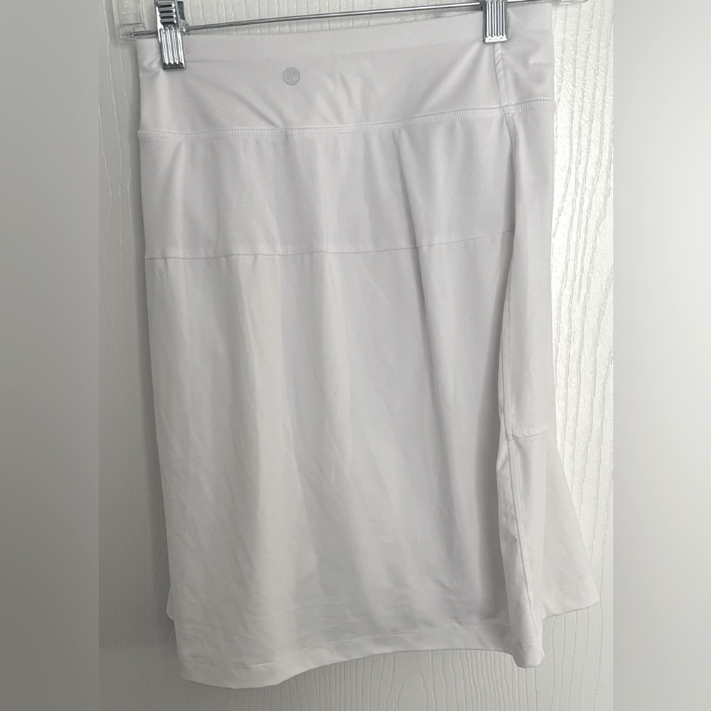 Jockey| Jockey women white skort with zipper pocket size 1X .